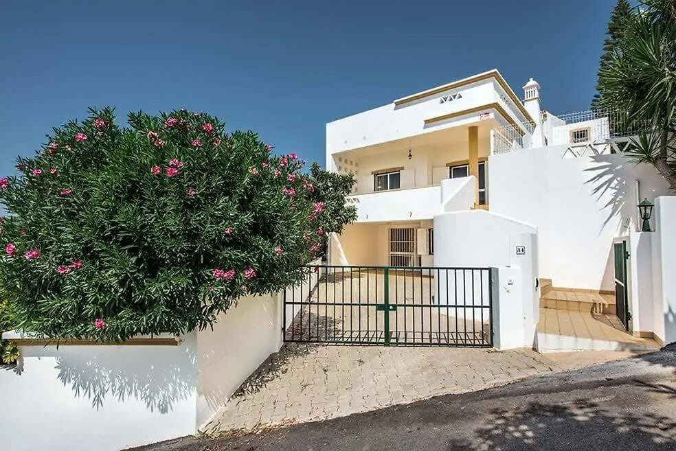 Σπίτι διακοπών Villa Almanda - Spacious Villa Perfectly Located Between Albufeira Marina And The Old Town