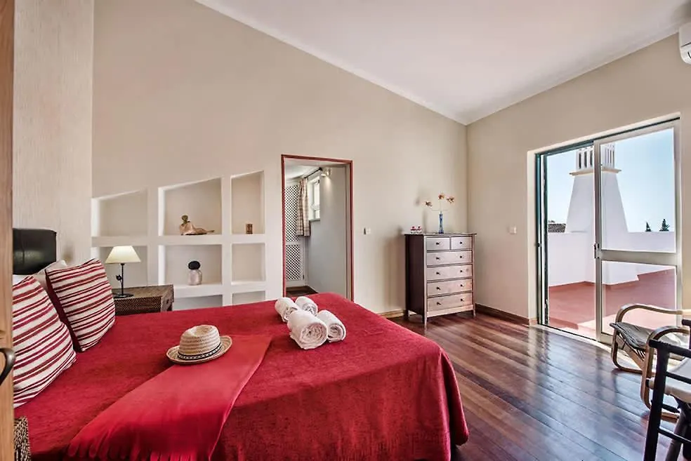Villa Almanda - Spacious Villa Perfectly Located Between Albufeira Marina And The Old Town Σπίτι διακοπών